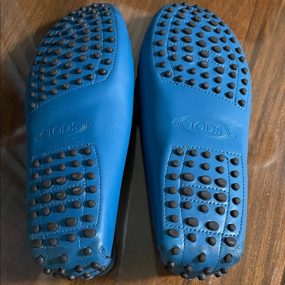 NEW SALE PRICE! on TOD'S Kate Gommino Blue Chain Link Buckle on Vamp 39 or US 9 - Picture 3 of 10